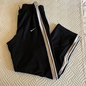 Men’s basketball sweats